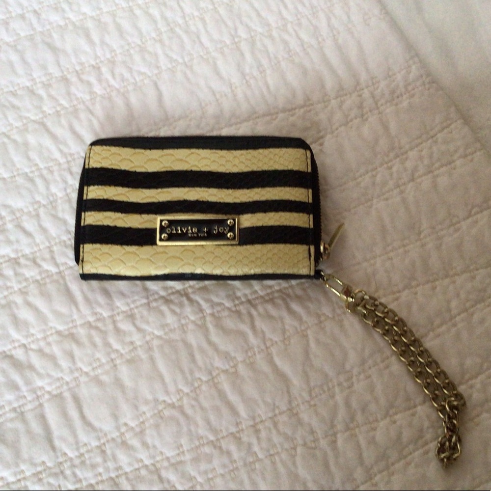 Olivia+Joy Wristlet 6.5x4 - Picture 1 of 5